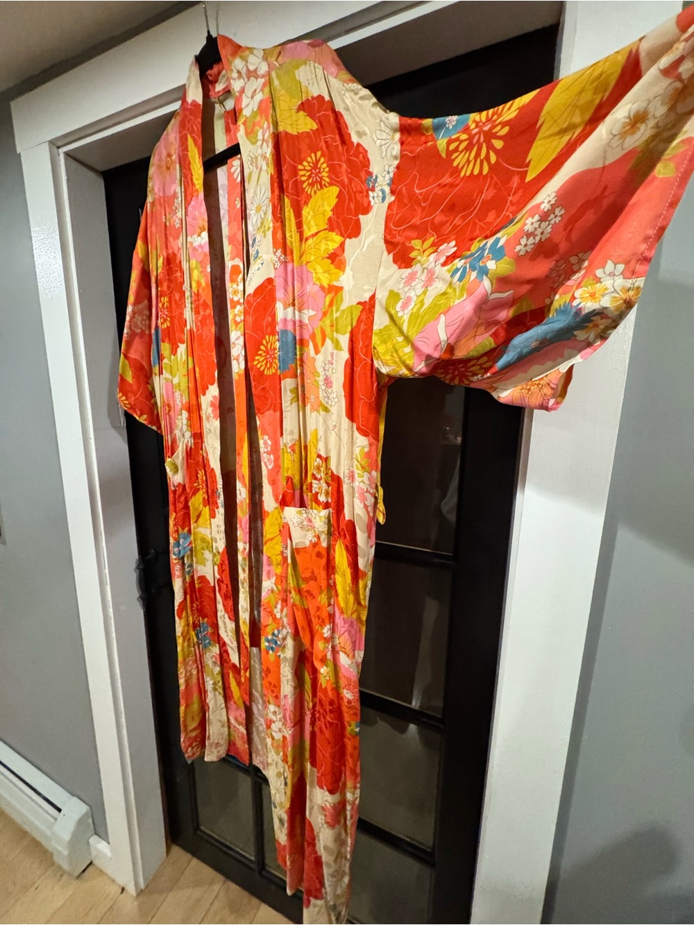 Spell & The Gypsy Tyler Maxi Robe in Chilli S/M - Picture 12 of 13